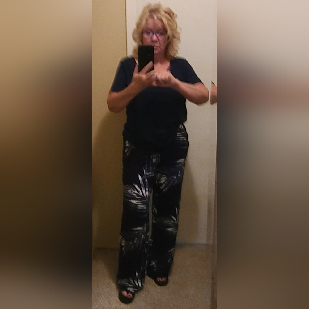 Sz 8  NWT Wide leg flowy summer pants